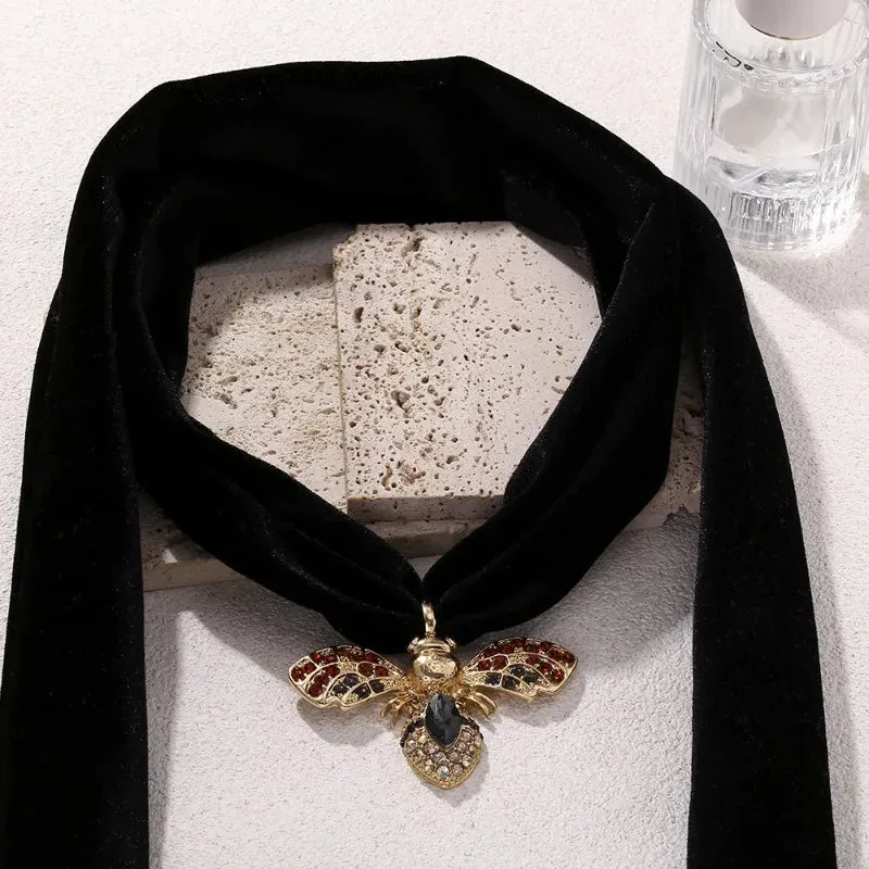 Buggy- the Insect Pendant Velvet Ribbon Necklace