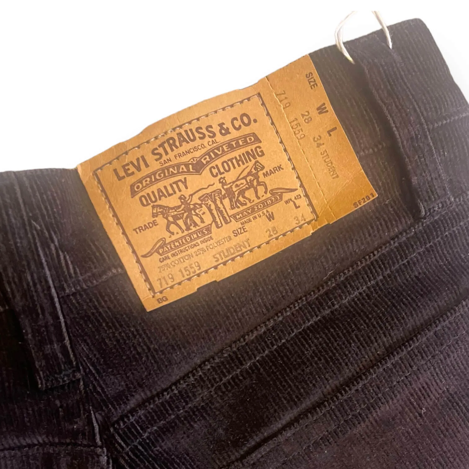 Deadstock Levi's - Bootcut Brown Corduroy - 28"