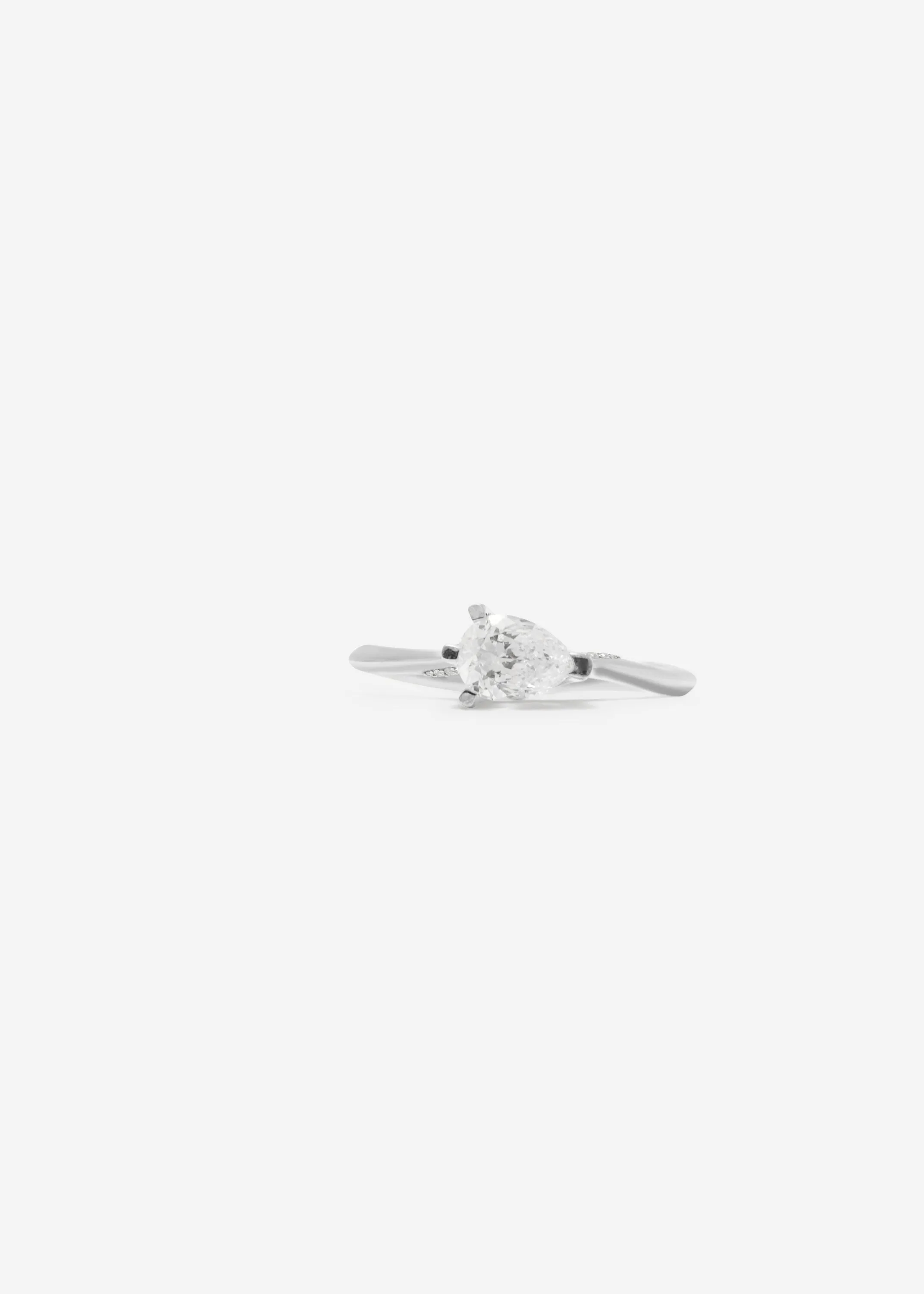 Drop Solitaire Ring Maxi Pavé 0.7 - 0.9 Ct