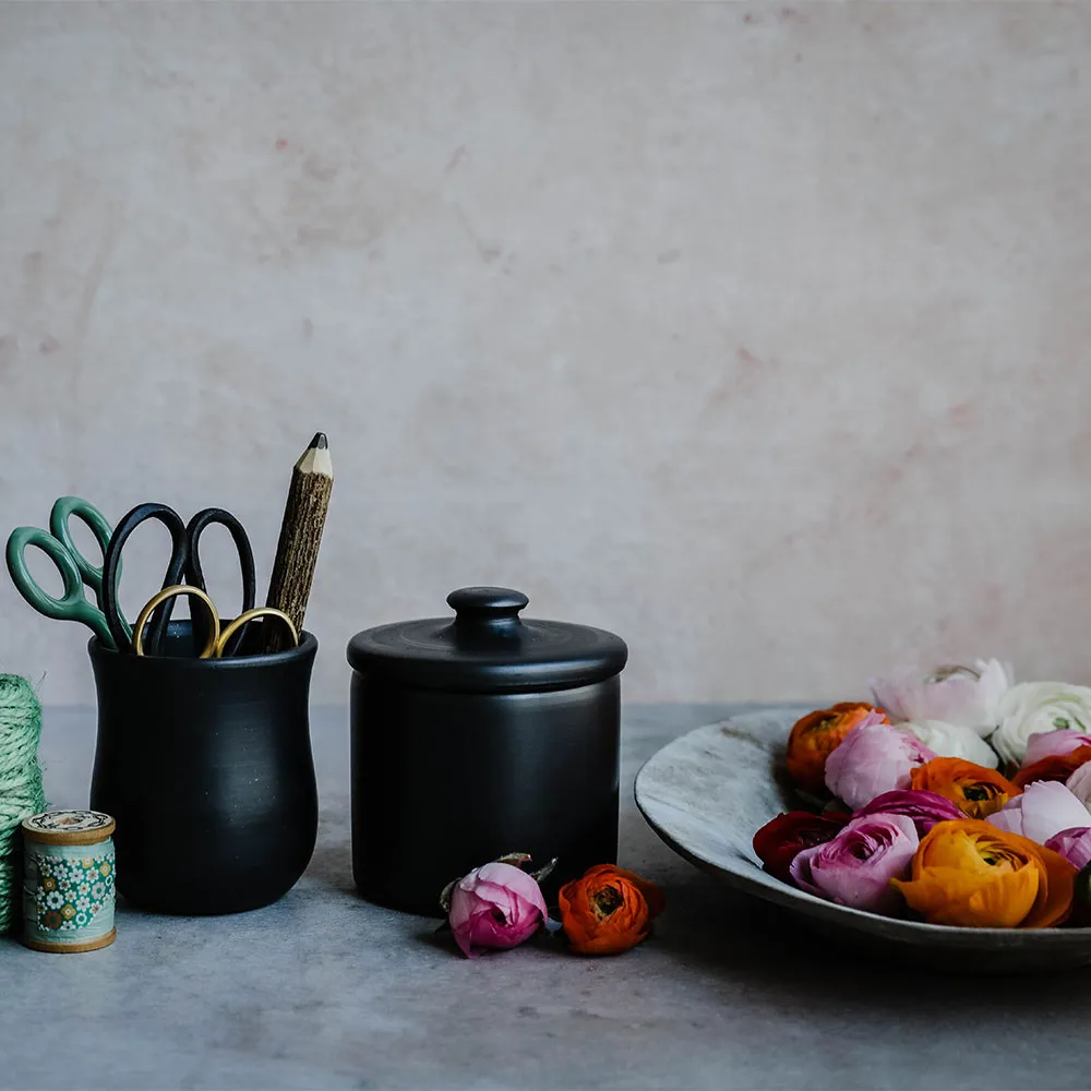 Earthenware Ceramic Cup with Lid
