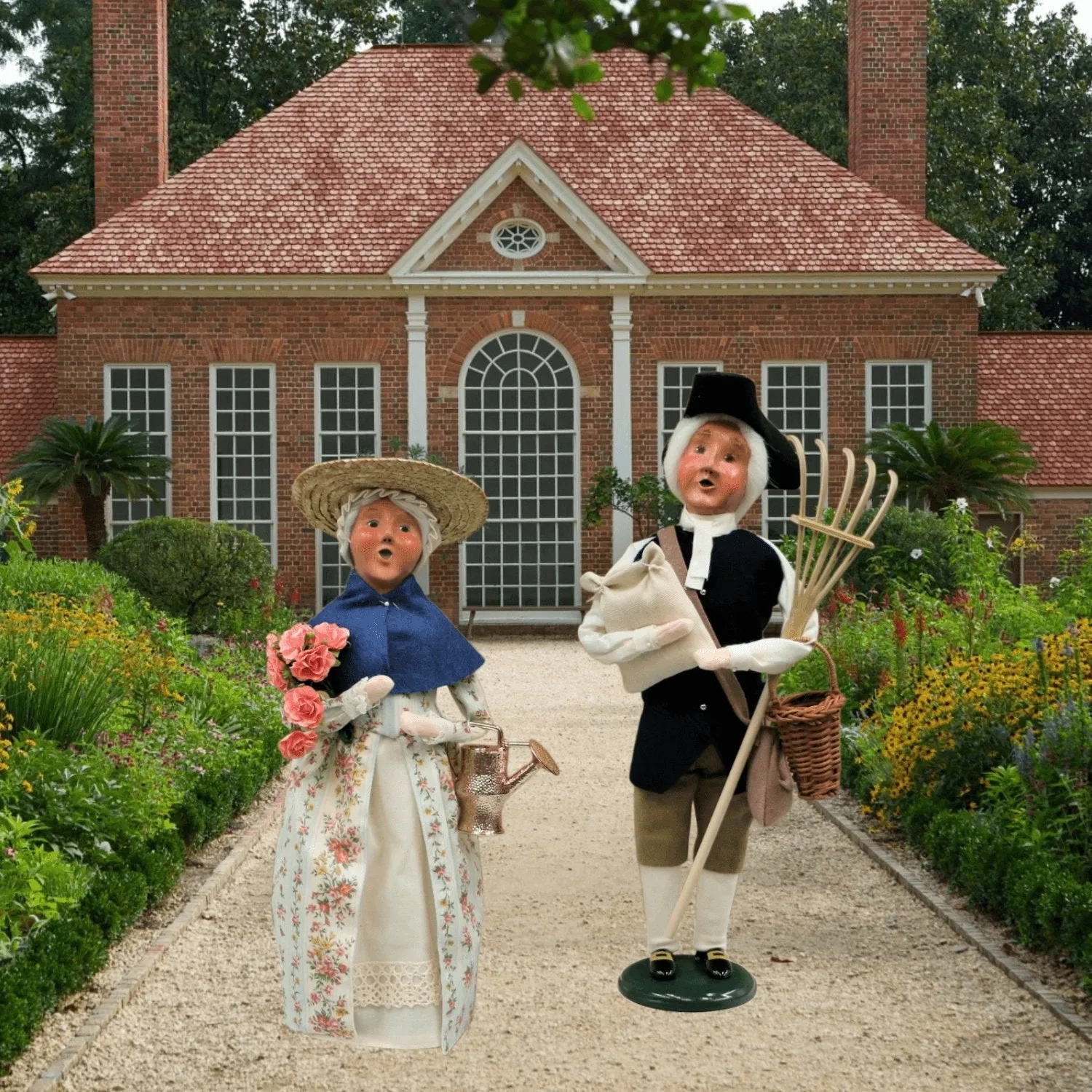 Farmer George Caroler by Byers' Choice