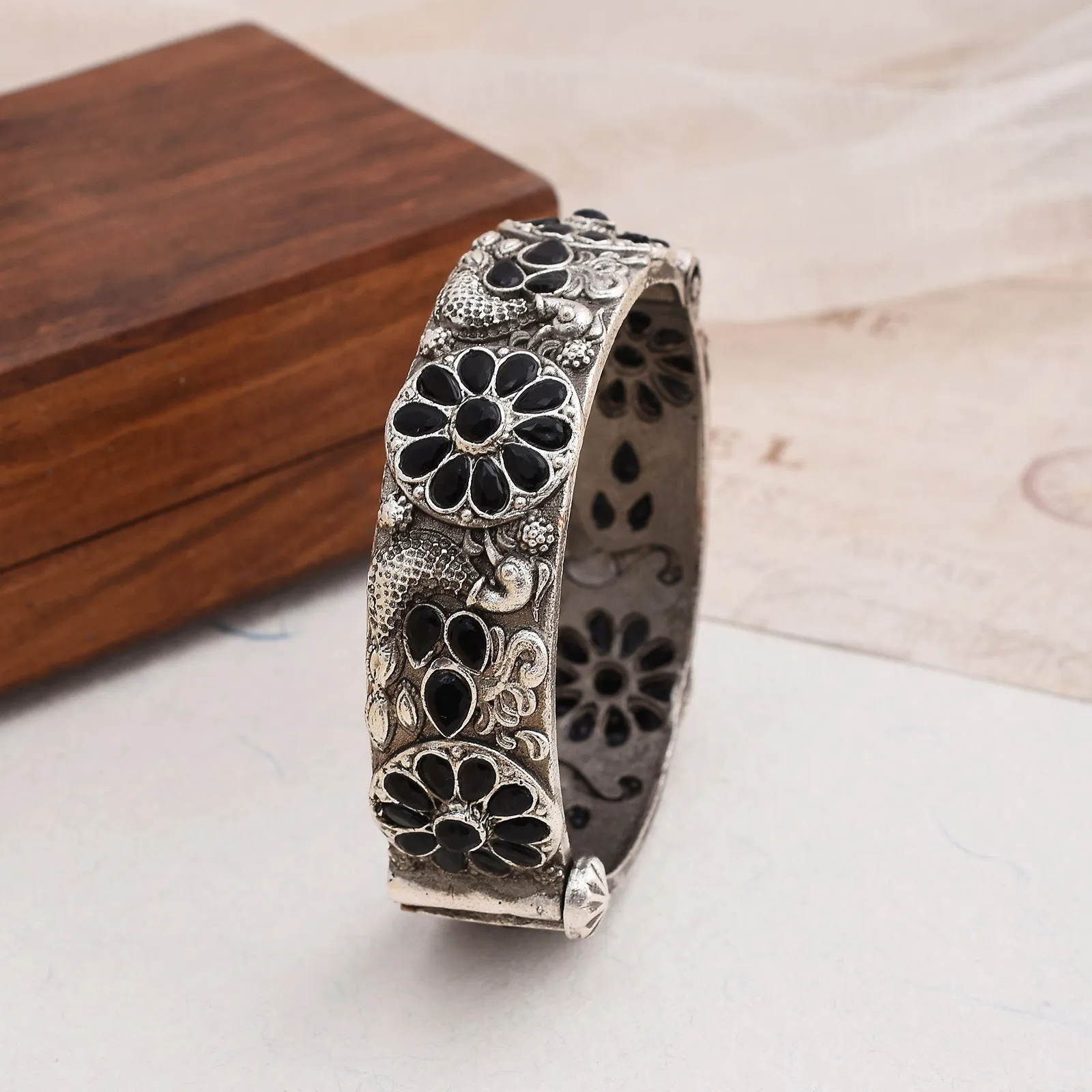 Nishchal One Piece Bangle