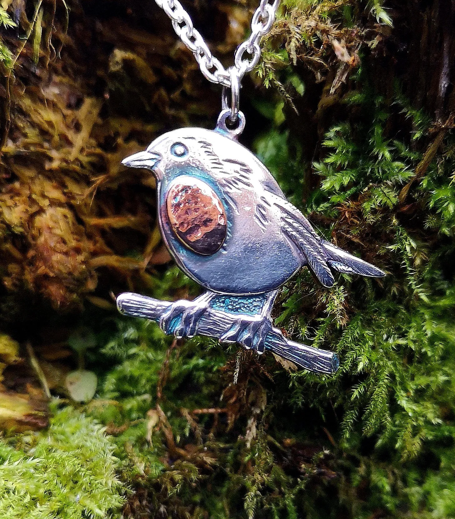 Robin Red Breast Pendant, An Spideog