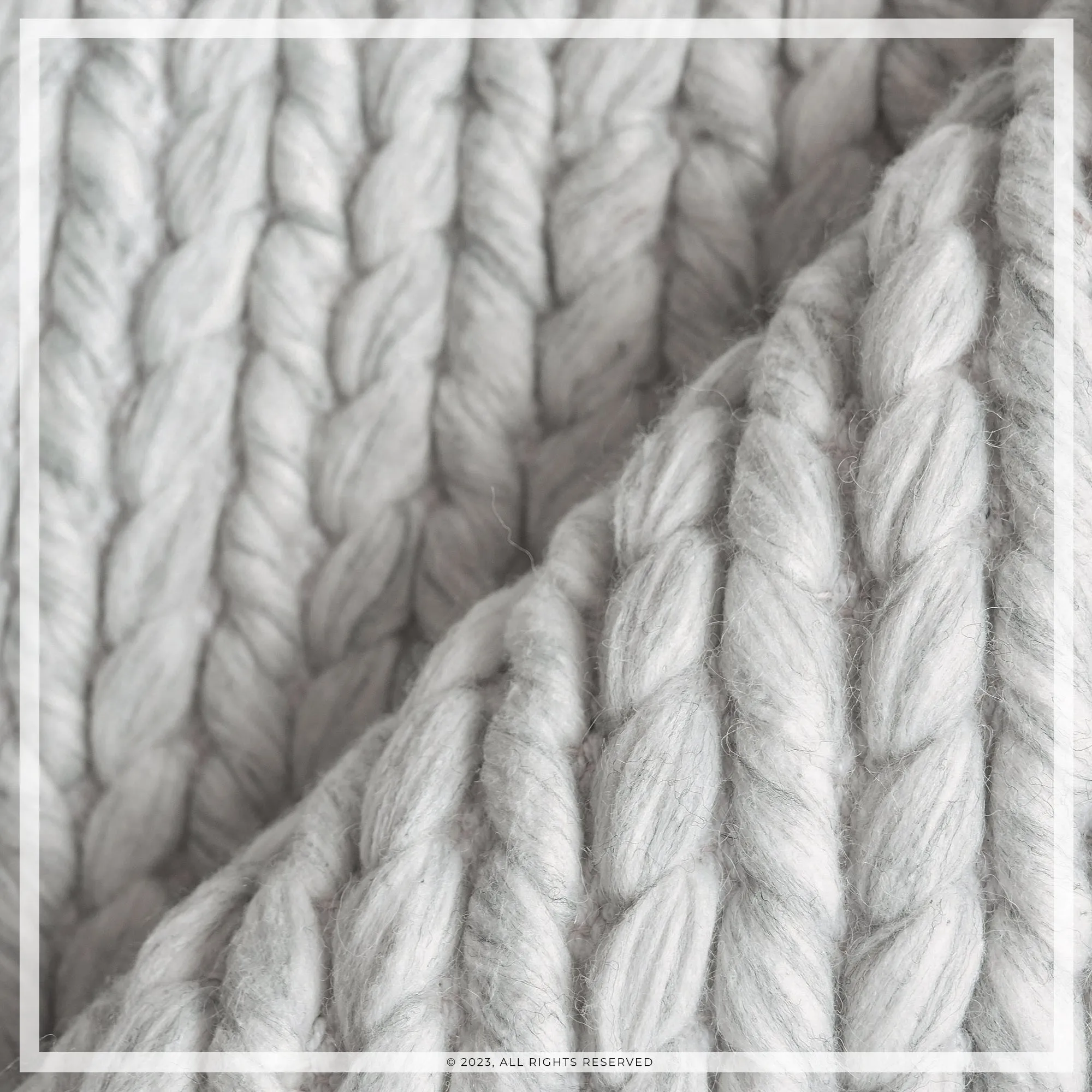 UER0100 Luxury Braided Natural and Synthetic Blend Plush-Pile Rug