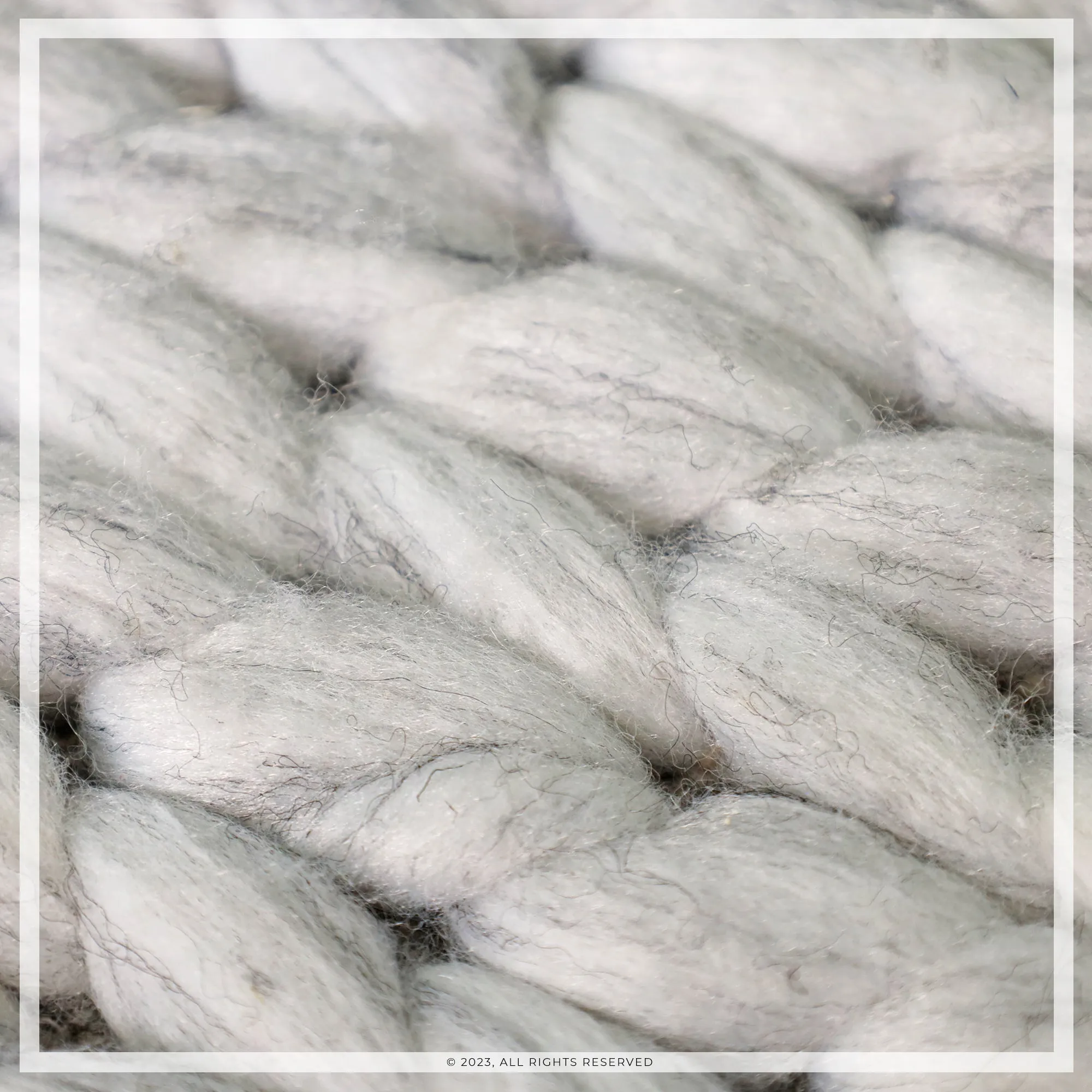 UER0100 Luxury Braided Natural and Synthetic Blend Plush-Pile Rug